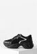 Чорні шкіряні жіночі кросівки із замшевими вставками 3890OPTION26736 фото 1