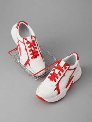 Стильные белые кожаные кроссовки с красными вставкам 3686OPTION21415 фото
