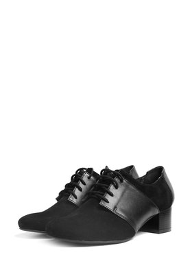 Закрытые туфли черного цвета на небольшом каблуке 3586OPTION26710 фото