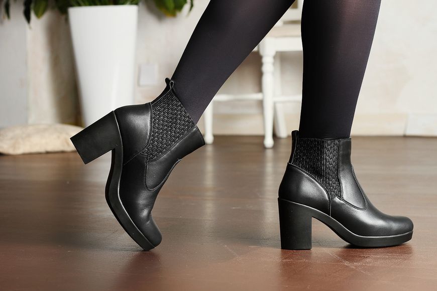 Жіночі стильні черевики на підборах 2707OPTION4630 фото